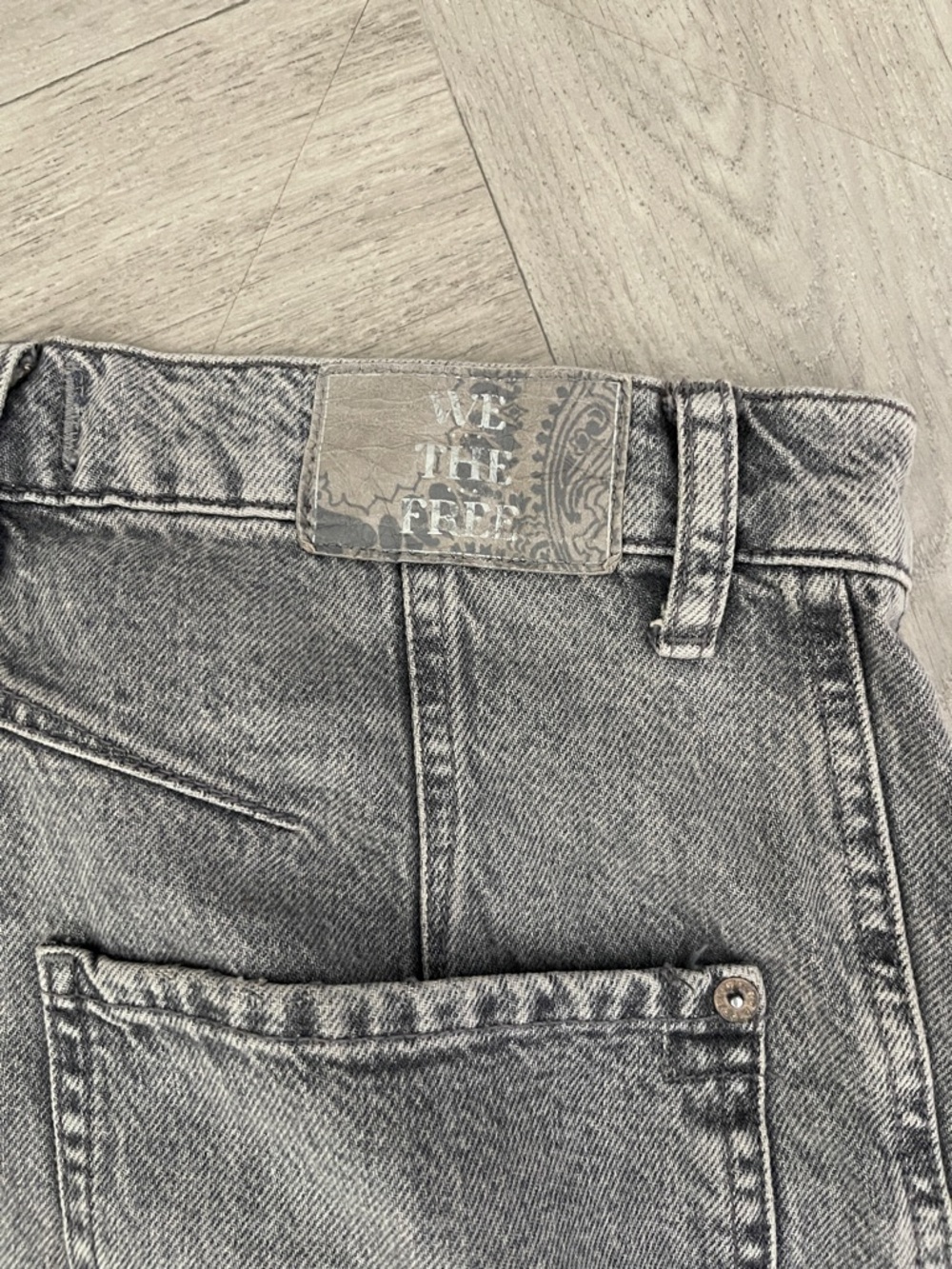 We The Free Good Luck Barrel Jeans - Picture 4 of 4